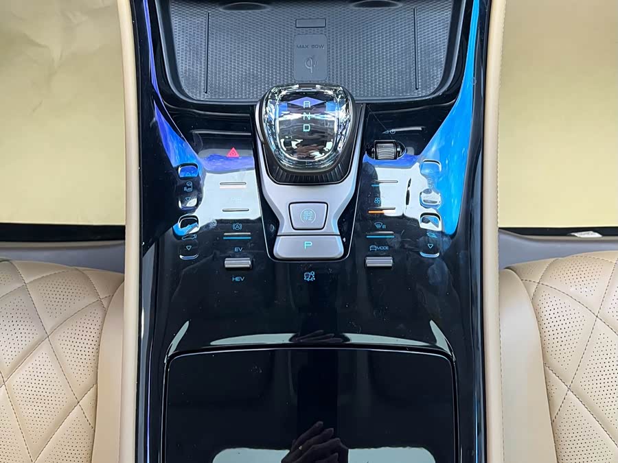 腾势 腾势D9 2023 汽车图片 #25