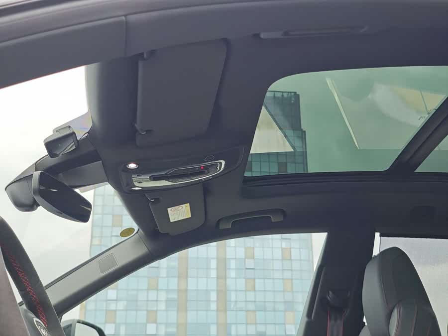 Audi RS Q8 car image #25