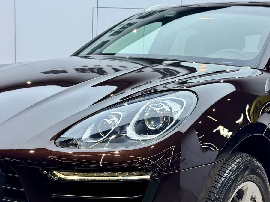 2015 car image #25