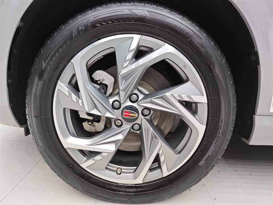 HongQi HS3 2023 #25 HongQi HS3 2023 car image #25