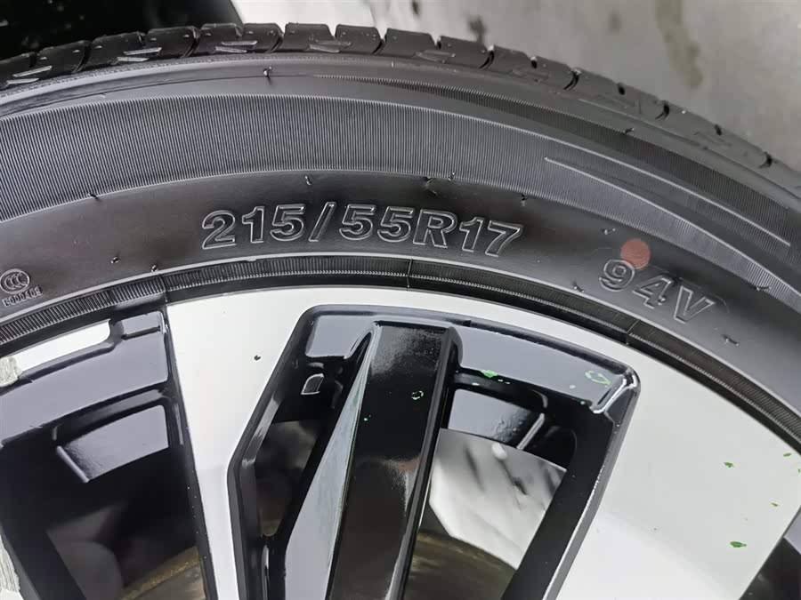 Forthing SX6 2018 car image #25