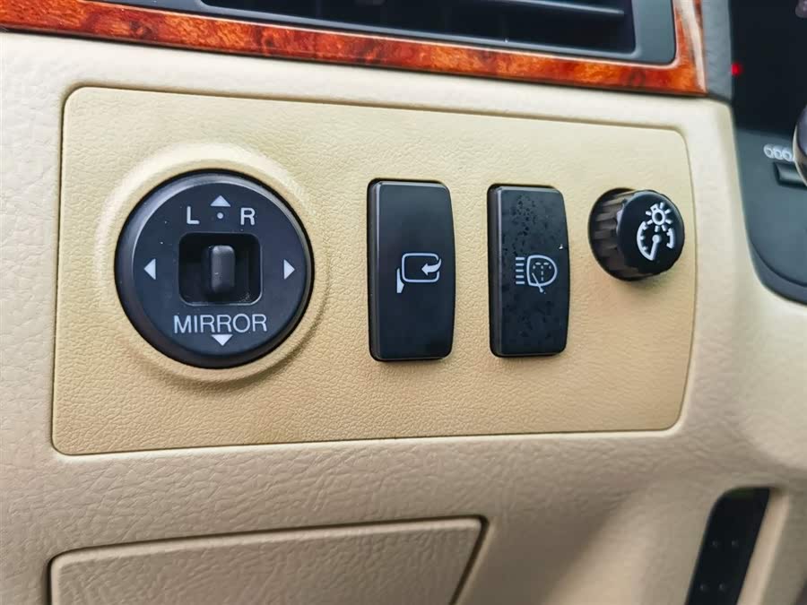 丰田 皇冠 2007 汽车图片 #25