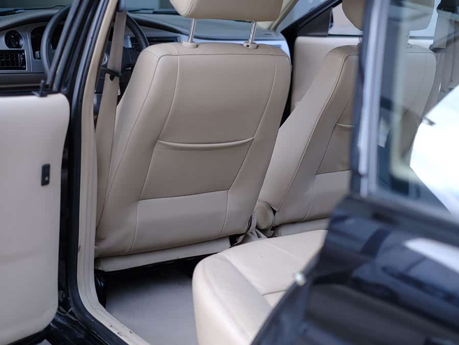 Volkswagen Santana Vista 2011 car image #25