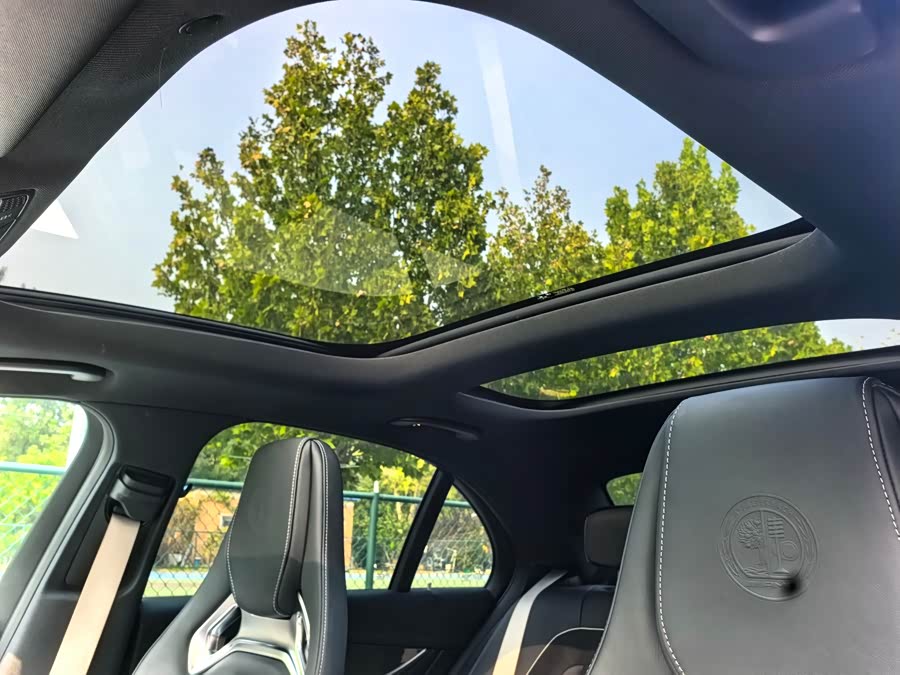 Mercedes-Benz E AMG 2020 صورة سيارة #25