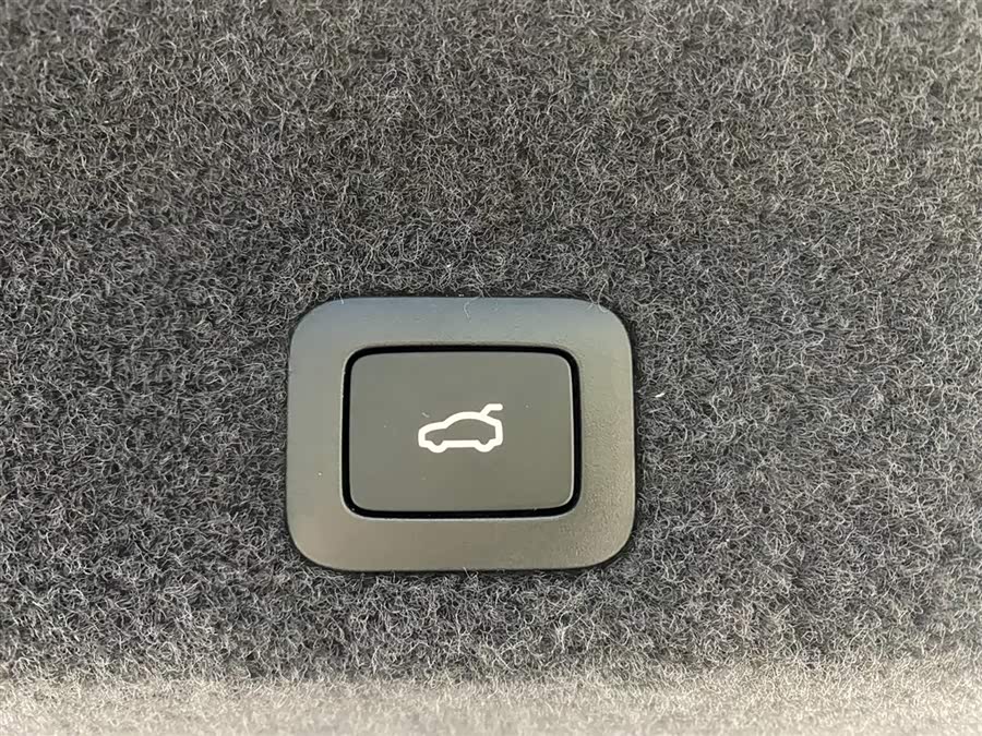 MI SU7 Ultra 2025 car image #25