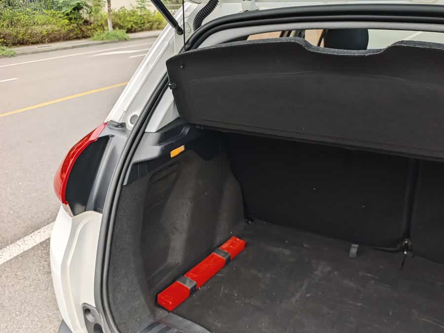 Peugeot 2008 2016 car image #25