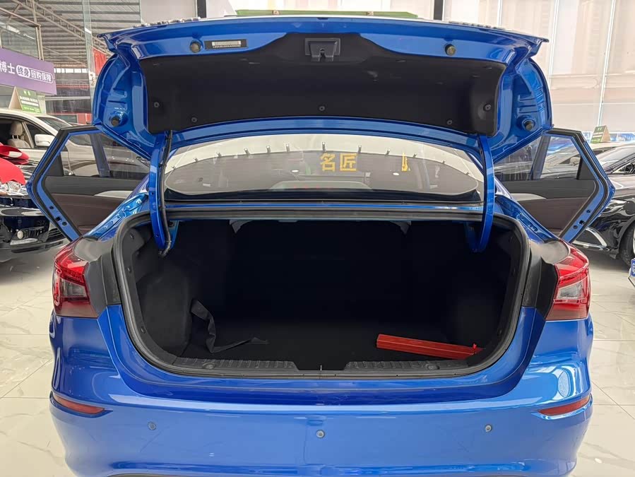 Changan Eado EV 2019 car image #25