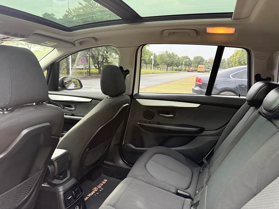 BMW 2 Series Gran Tourer 2016 immagine di auto #25