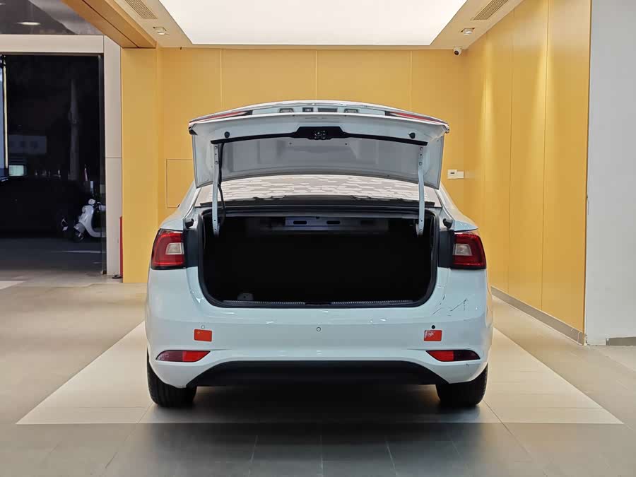 Roewe i5 2020 car image #25