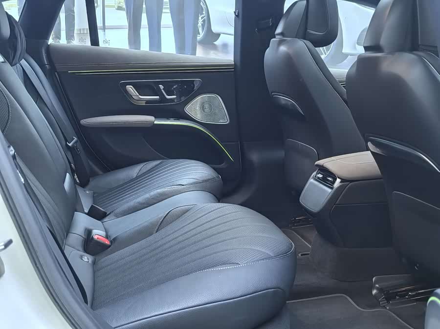 Mercedes-Benz EQS Class 2023 car image #25