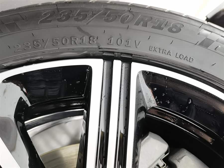 HongQi H5 PHEV 2025 #25 HongQi H5 PHEV 2025 car image #25