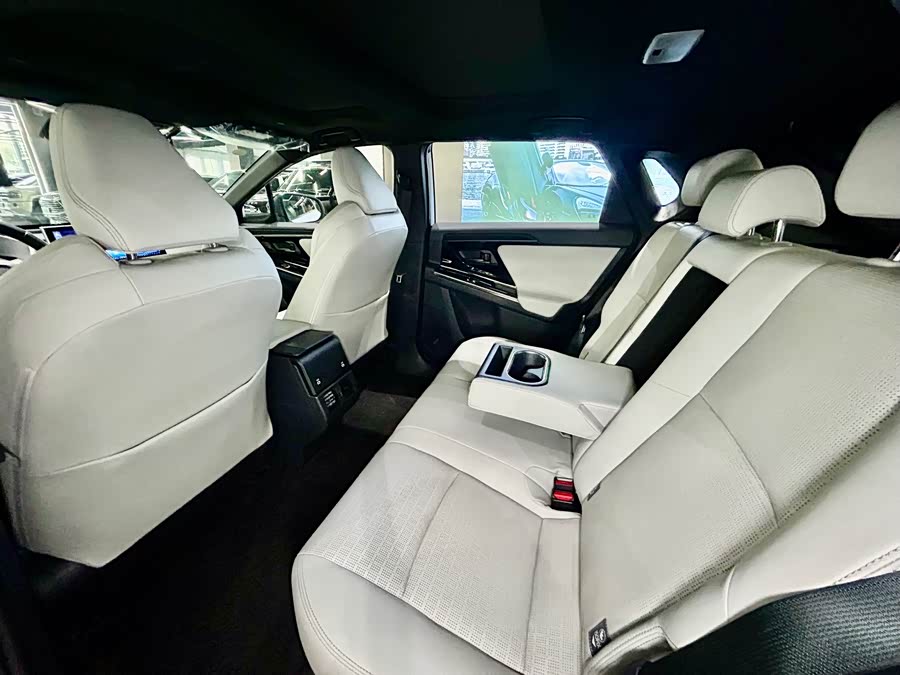 Toyota bZ4X 2022 immagine di auto #25