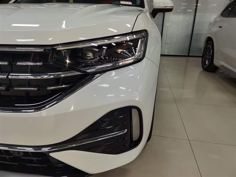 Volkswagen Tayron GTE 2023 #25 Volkswagen Tayron GTE 2023 car image #25