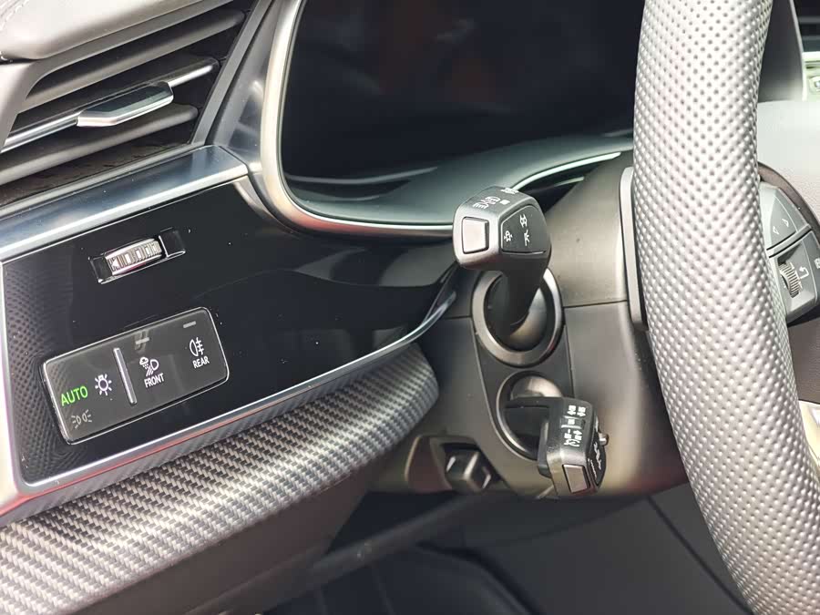 Audi SQ7 #25 Audi SQ7 immagine di auto #25