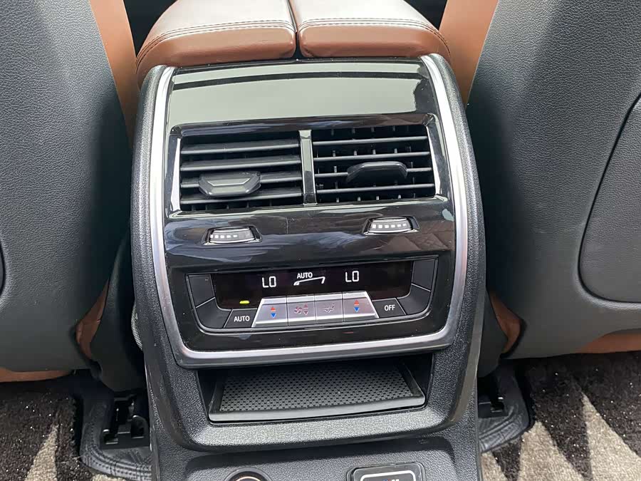 BMW X7 2021 #25 BMW X7 2021 car image #25