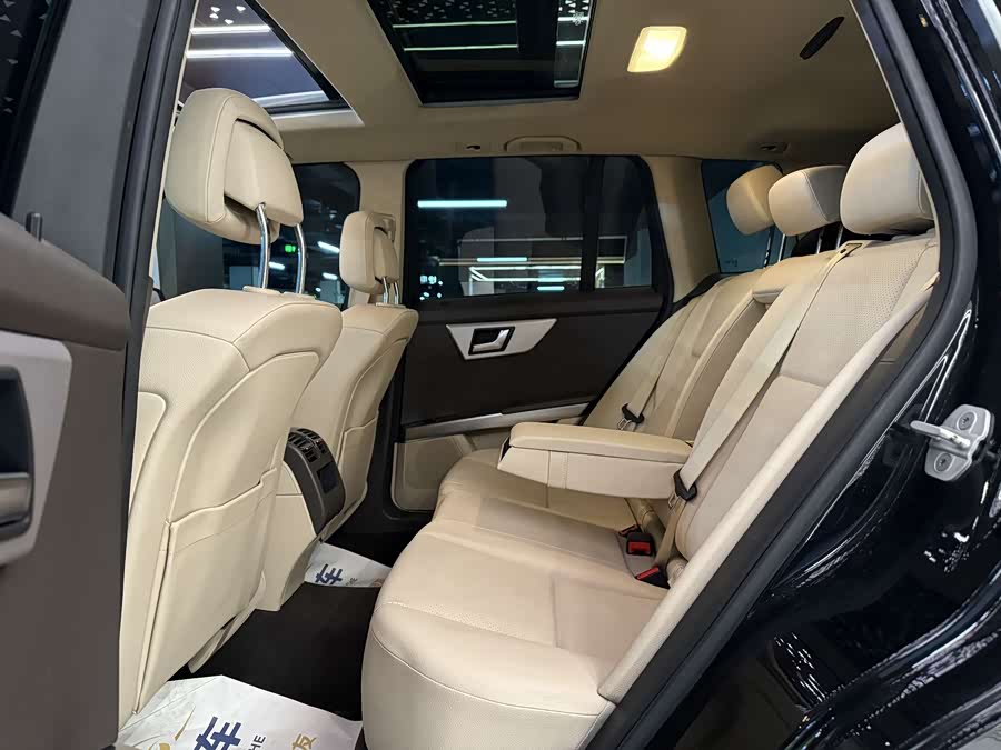 Mercedes-Benz GLK Class 2014 car image #25