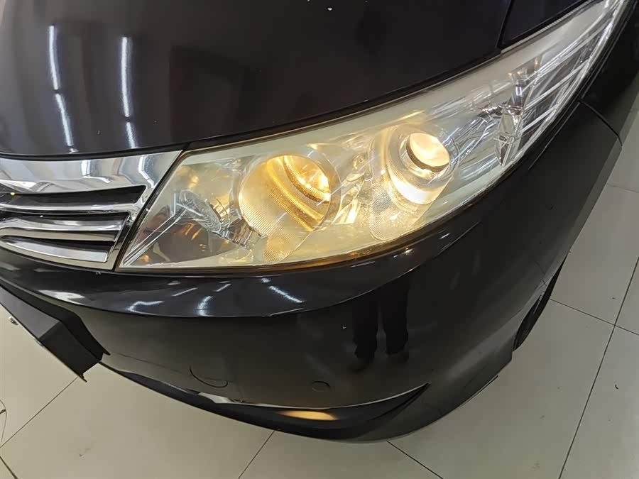 BYD M6 2015 car image #25