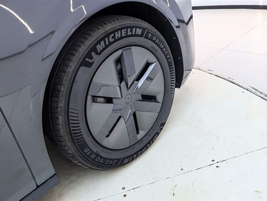 理想汽车 理想MEGA 2024 汽车图片 #25