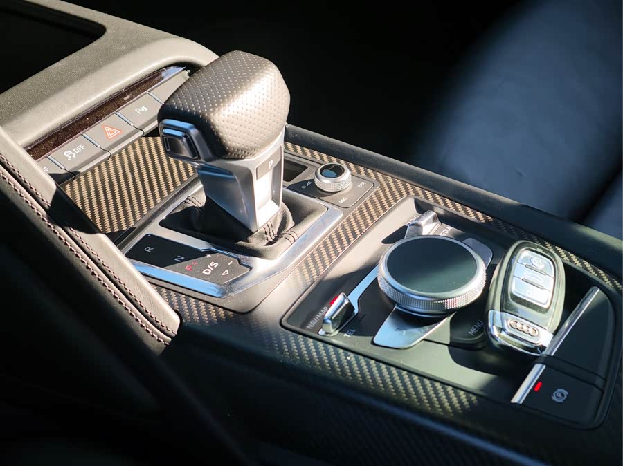 Audi R8 2017 immagine di auto #25