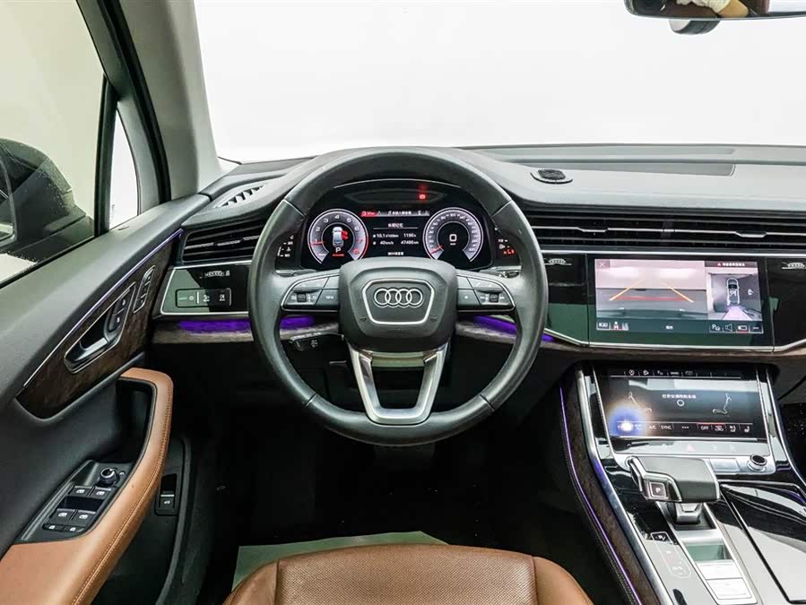 Audi Q7 2023 car image #25