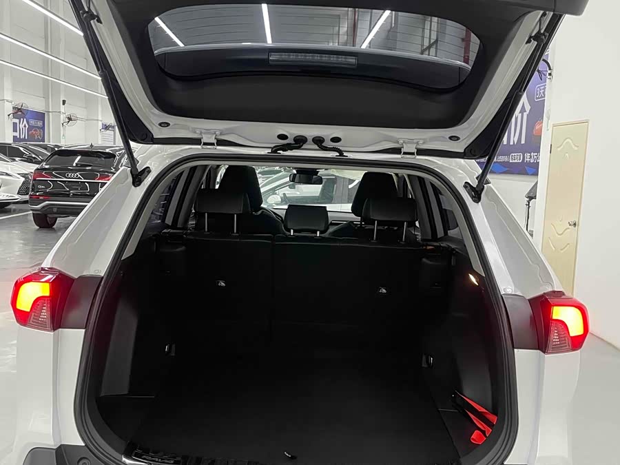 丰田 RAV4荣放 2021 汽车图片 #25