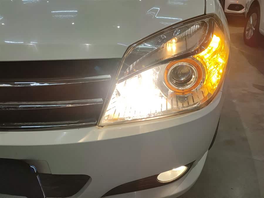 GEELY KingKong 2015 car image #25