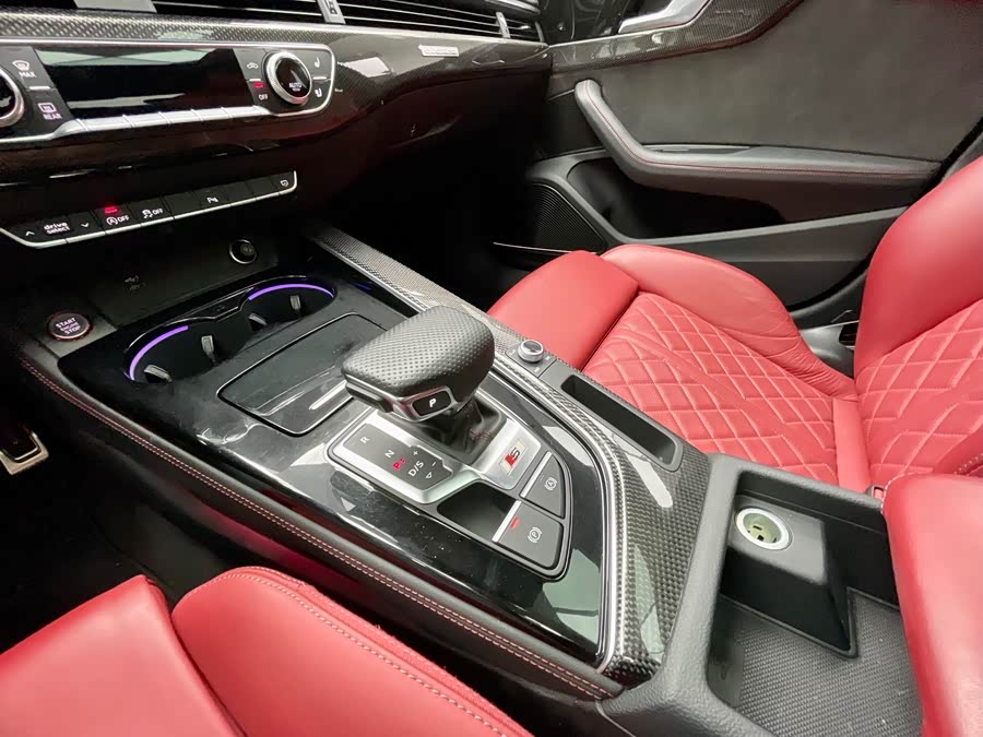 Audi S4 2020 car image #25