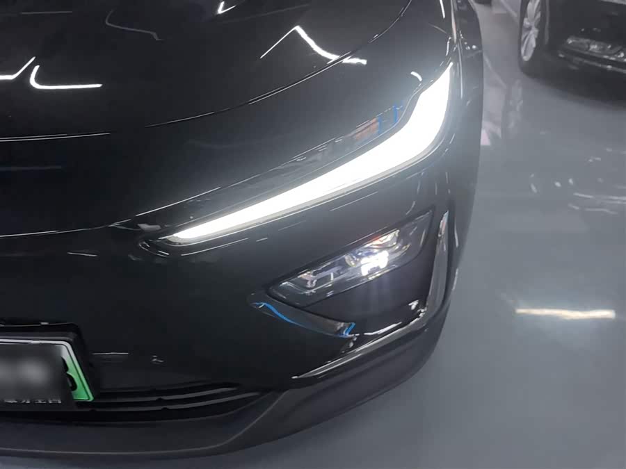 哪吒汽车 哪吒X 2023 汽车图片 #25