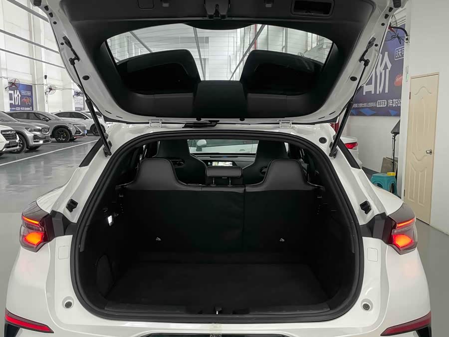 长安 长安UNI-T 2022 汽车图片 #25