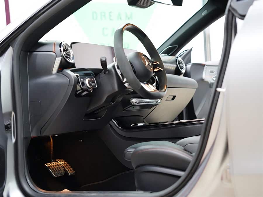 Mercedes-Benz CLA AMG 2024 imagem de carro #25