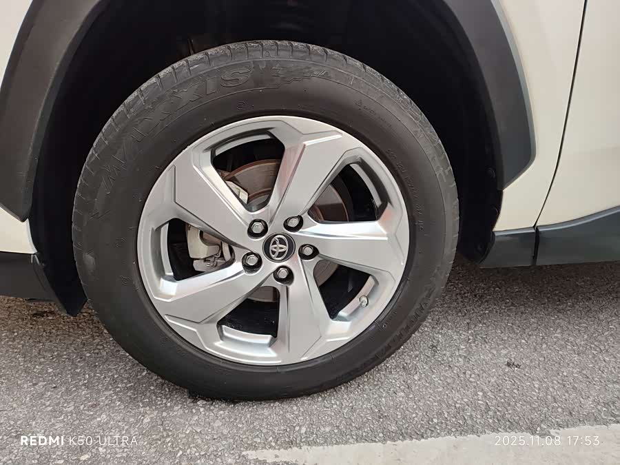 Toyota RAV4 2020 car image #25