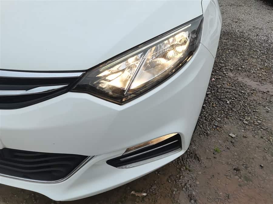 Changan Eado XT 2016 #25 Changan Eado XT 2016 car image #25