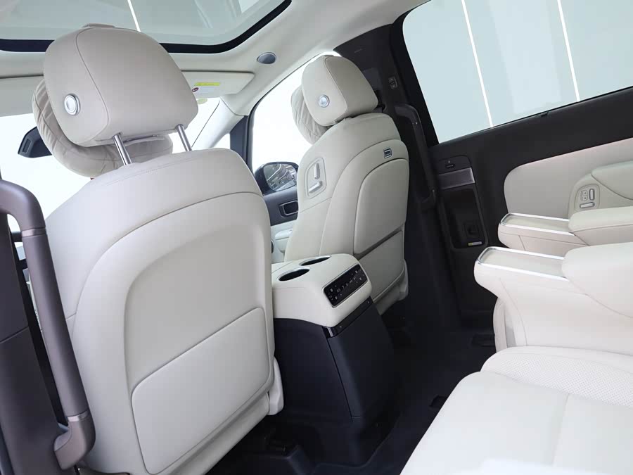 理想汽车 理想MEGA 2024 汽车图片 #25