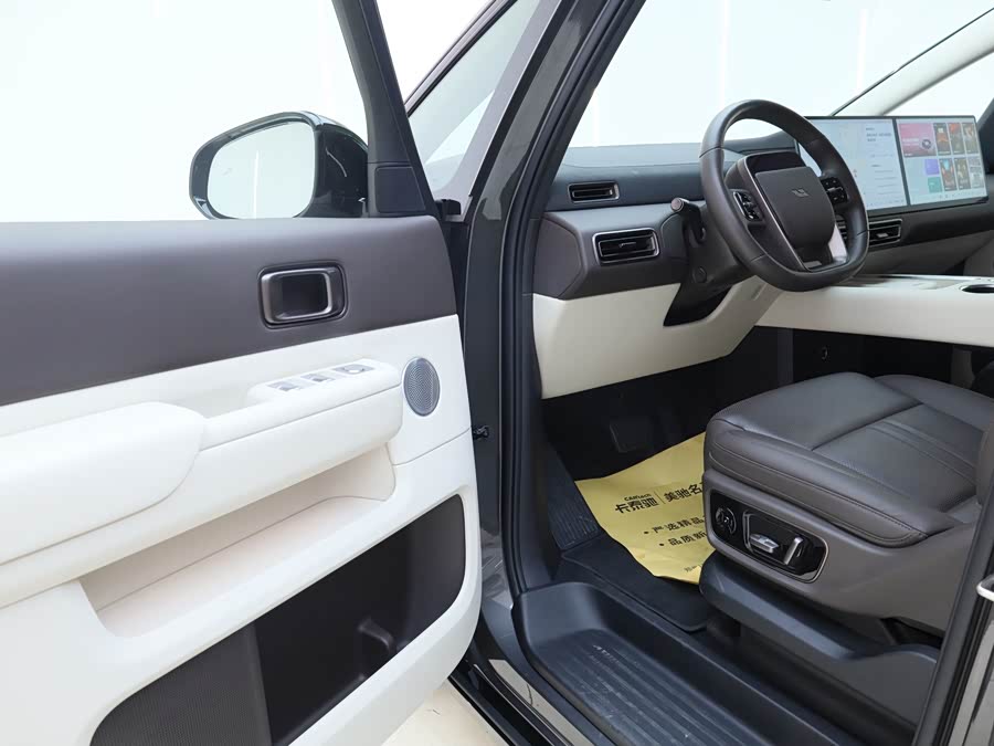 理想汽车 理想MEGA 2024 汽车图片 #25