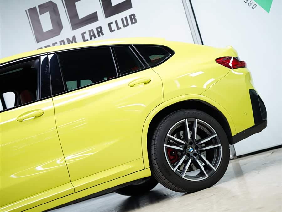 BMW X4 M 2022 immagine di auto #25