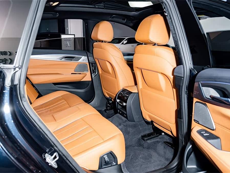 BMW 6 Series GT 2020 #25 BMW 6 Series GT 2020 car image #25