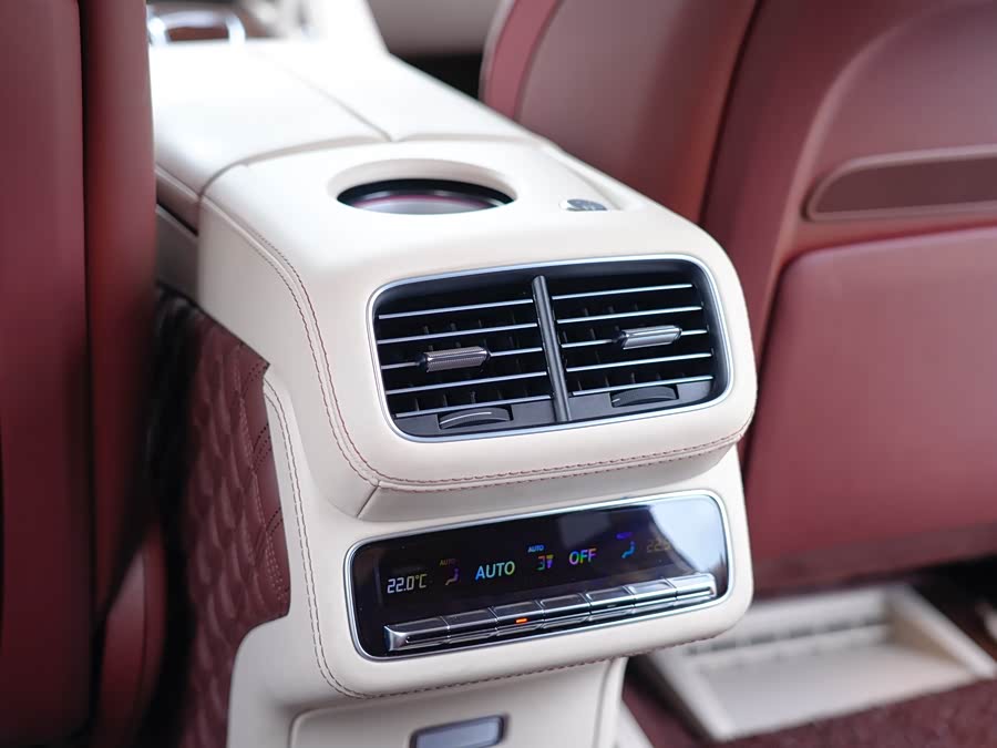 Mercedes-Benz Maybach GLS 2023 #25 Mercedes-Benz Maybach GLS 2023 صورة سيارة #25