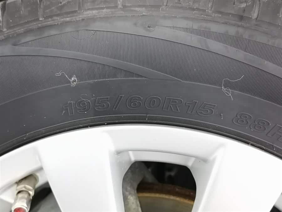 BYD F3R 2013 #25 BYD F3R 2013 car image #25