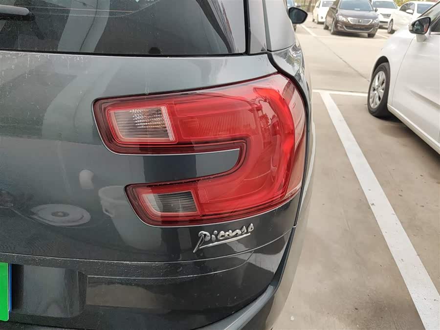 Citroen C4 PICASSO 2017 صورة سيارة #25