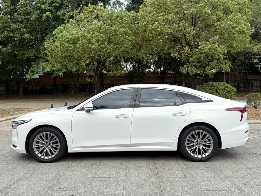 2023 car image #25