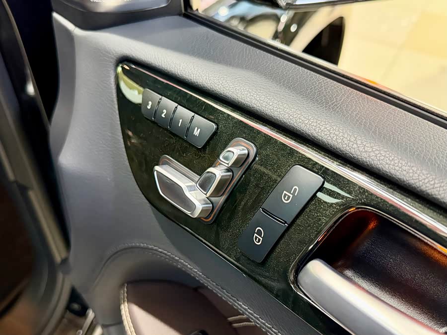 Mercedes-Benz GLS AMG 2019 car image #25