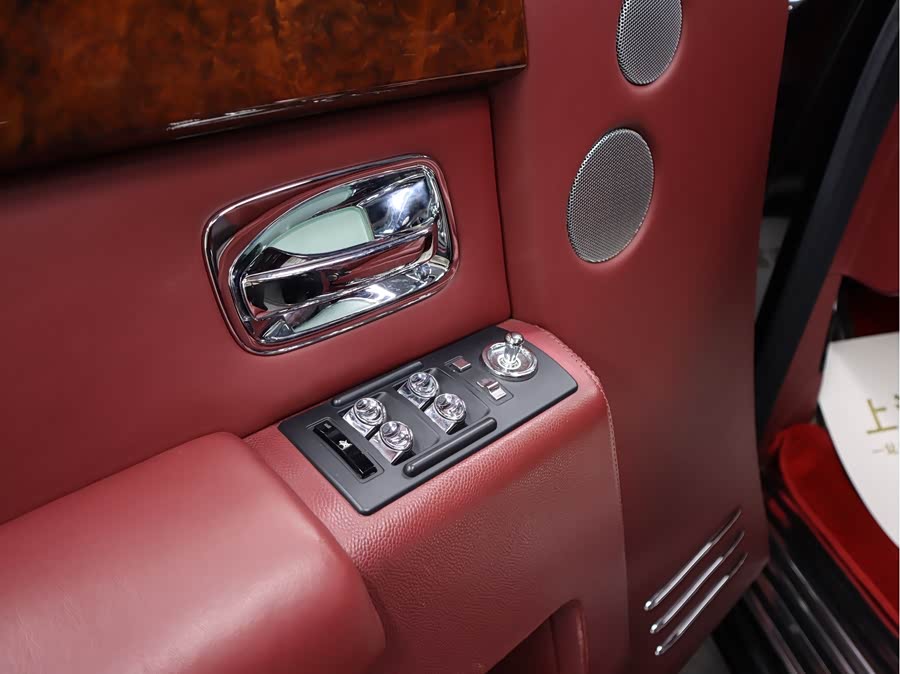 劳斯莱斯 古思特 2021 汽车图片 #25