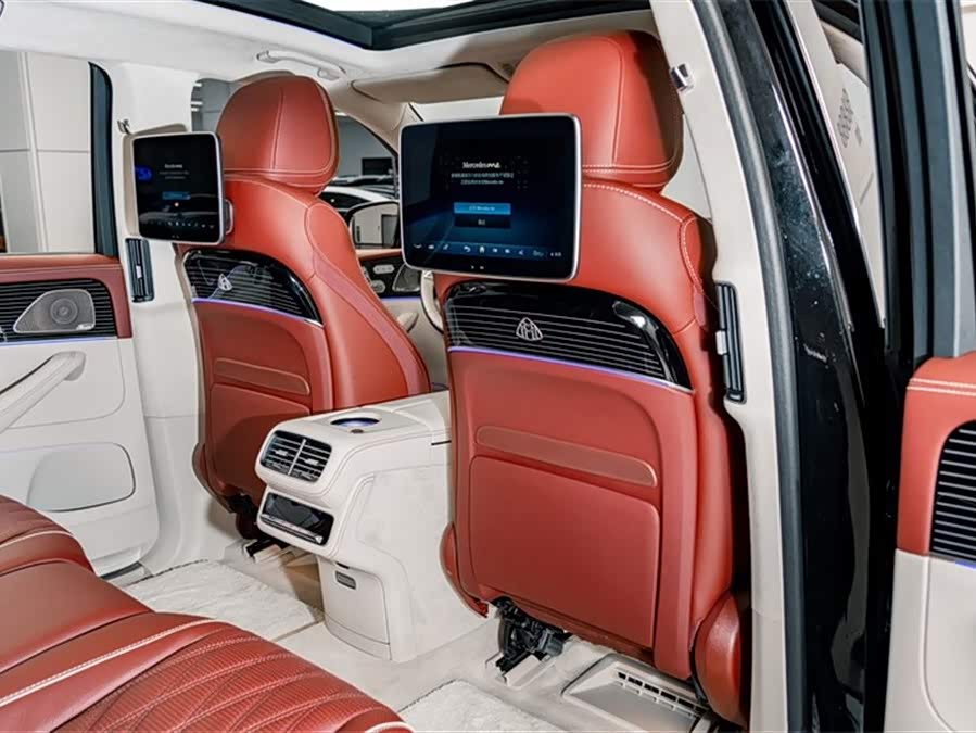 Mercedes-Benz Maybach GLS 2024 car image #25
