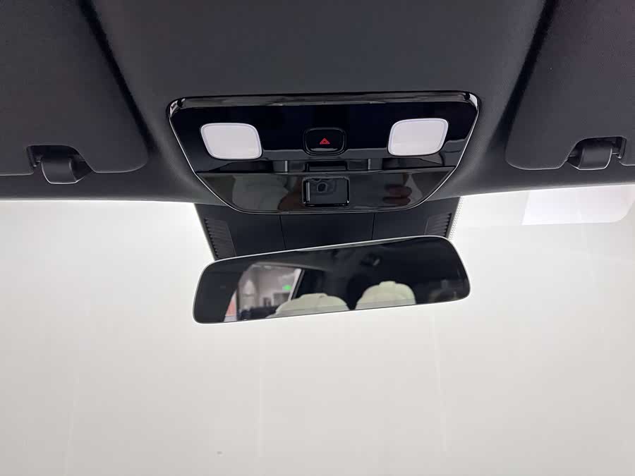 Li L8 2024 изображение автомобиля #25