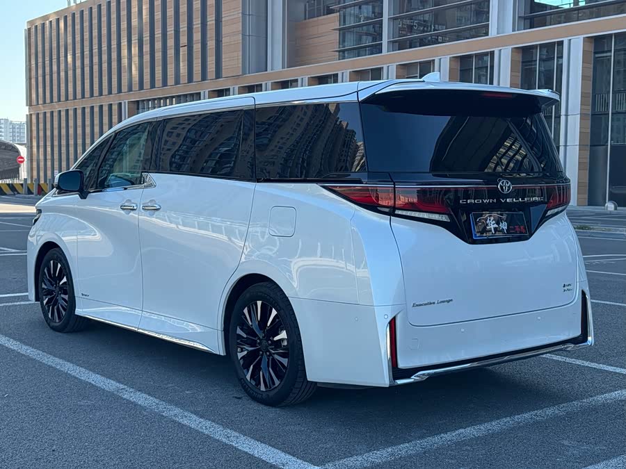 丰田 威尔法 2023 汽车图片 #25