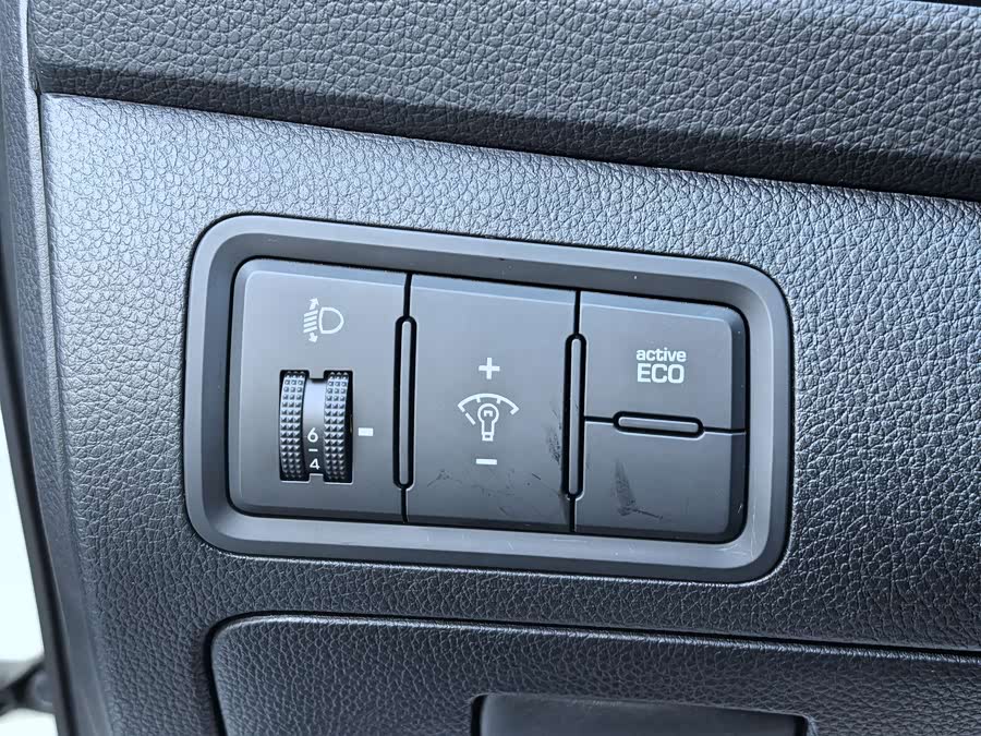 Hyundai Mistra 2014 #25 Hyundai Mistra 2014 car image #25