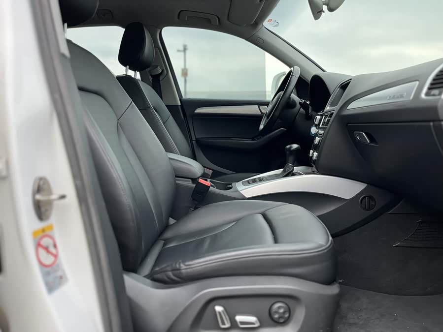 Audi Q5 2014 car image #25