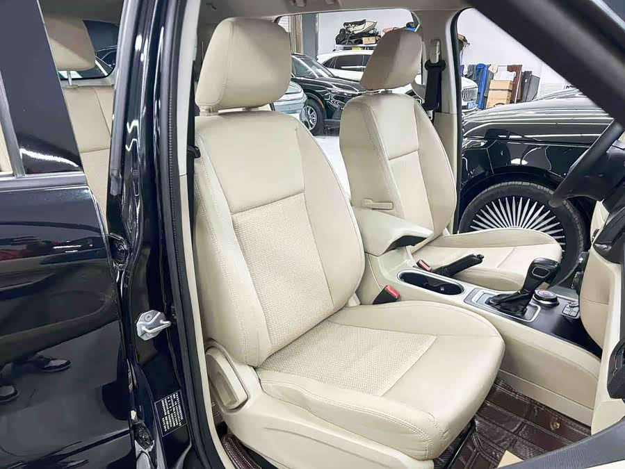 Ford Everest 2020 car image #25