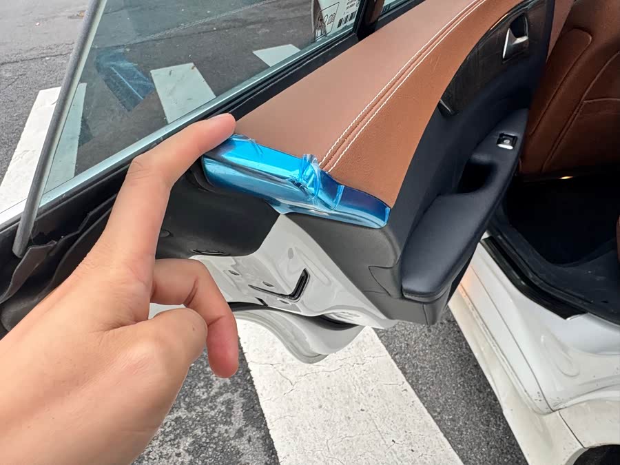 Mercedes-Benz CLS Class 2016 car image #25