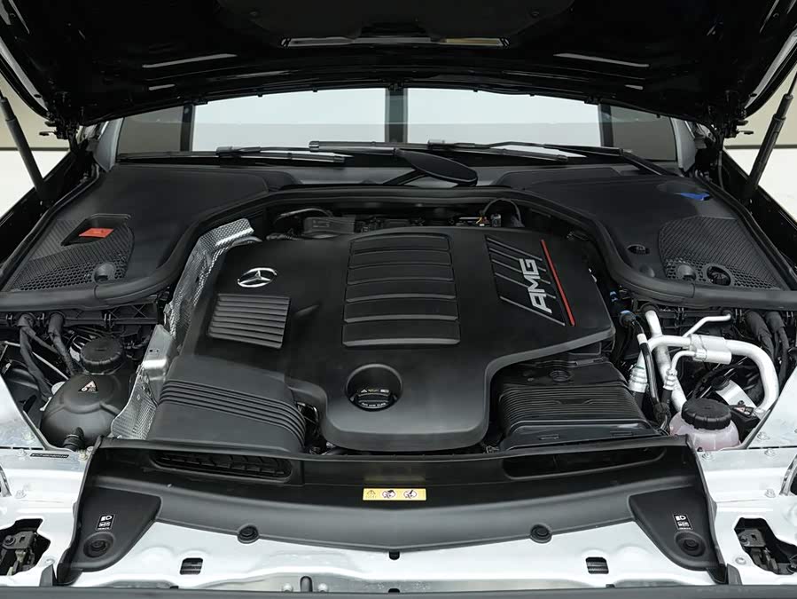 Mercedes-Benz E AMG 2023 immagine di auto #25